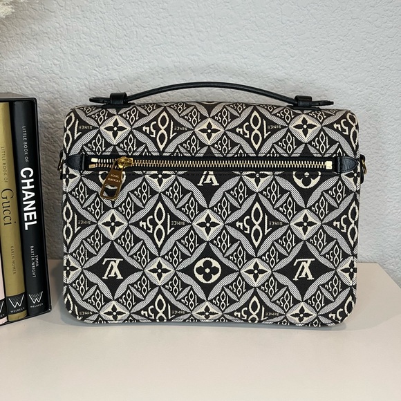 🎀Louis Vuitton Black Since 1854 Jacquard Textile Pochette Metis - Picture 6 of 16